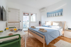 NEW! D31 Studio w2 Bikes, Sunny Terrace & Parking